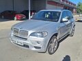<div style='margin-bottom: 5px; font-size: 14px; color: #000000;'><div style='float: left;'><b>BMW</b> X5</div><div style='float: right;'>8 999<div style='text-align: right; font-size: 12px; font-weight: normal;'>ЛЕВА</div></div><div style='clear: both;'></div></div><img src=//vsichkikoli.com/img/obiavi/2025-10-12/car-ae7bf6ab5b7ca68a41f06aad03e14b4f.jpg>