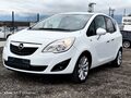 <div style='margin-bottom: 5px; font-size: 14px; color: #000000;'><div style='float: left;'><b>Opel</b> Meriva</div><div style='float: right;'>9 500<div style='text-align: right; font-size: 12px; font-weight: normal;'>ЛЕВА</div></div><div style='clear: both;'></div></div><img src=//vsichkikoli.com/img/obiavi/2025-10-14/car-182a080671fd35bc4551d11ae6cc3939.jpg>