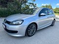 <div style='margin-bottom: 5px; font-size: 14px; color: #000000;'><div style='float: left;'><b>VW</b> Golf</div><div style='float: right;'>9 900<div style='text-align: right; font-size: 12px; font-weight: normal;'>ЛЕВА</div></div><div style='clear: both;'></div></div><img src=//vsichkikoli.com/img/obiavi/2025-10-14/car-d2269326e954f190c98a2c98e71b4e08.jpg>
