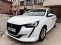<div style='margin-bottom: 5px; font-size: 14px; color: #000000;'><div style='float: left;'><b>Peugeot</b> 208</div><div style='float: right;'>17 500<div style='text-align: right; font-size: 12px; font-weight: normal;'>ЛЕВА</div></div><div style='clear: both;'></div></div><img src=//vsichkikoli.com/img/obiavi/2025-10-19/car-017d2a8b671dbf2f6a5eeb0b04835305.jpg>