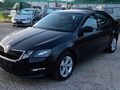 <div style='margin-bottom: 5px; font-size: 14px; color: #000000;'><div style='float: left;'><b>Skoda</b> Octavia</div><div style='float: right;'>24 000<div style='text-align: right; font-size: 12px; font-weight: normal;'>ЛЕВА</div></div><div style='clear: both;'></div></div><img src=//vsichkikoli.com/img/obiavi/2025-10-19/car-44755fa52343ff6597c29fa7c0d0849b.jpg>
