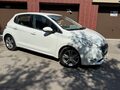<div style='margin-bottom: 5px; font-size: 14px; color: #000000;'><div style='float: left;'><b>Peugeot</b> 208</div><div style='float: right;'>13 999<div style='text-align: right; font-size: 12px; font-weight: normal;'>ЛЕВА</div></div><div style='clear: both;'></div></div><img src=//vsichkikoli.com/img/obiavi/2025-10-20/car-a96c5144dc7f93607ed913cbf22f6b0d.jpg>