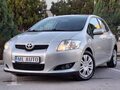 <div style='margin-bottom: 5px; font-size: 14px; color: #000000;'><div style='float: left;'><b>Toyota</b> Auris</div><div style='float: right;'>7 900<div style='text-align: right; font-size: 12px; font-weight: normal;'>ЛЕВА</div></div><div style='clear: both;'></div></div><img src=//vsichkikoli.com/img/obiavi/2025-10-21/car-d1ee31444d481e1ce77a7d1cdee42bab.jpg>