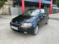 <div style='margin-bottom: 5px; font-size: 14px; color: #000000;'><div style='float: left;'><b>Chevrolet</b> Kalos</div><div style='float: right;'>2 200<div style='text-align: right; font-size: 12px; font-weight: normal;'>ЛЕВА</div></div><div style='clear: both;'></div></div><img src=//vsichkikoli.com/img/obiavi/2025-10-21/car-b62855fa7be1bd138d748c17d77afcc4.jpg>