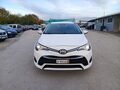 <div style='margin-bottom: 5px; font-size: 14px; color: #000000;'><div style='float: left;'><b>Toyota</b> Avensis</div><div style='float: right;'>22 400<div style='text-align: right; font-size: 12px; font-weight: normal;'>ЛЕВА</div></div><div style='clear: both;'></div></div><img src=//vsichkikoli.com/img/obiavi/2025-10-22/car-fc967513806eedb90e89ed6796b0a41a.jpg>