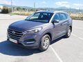 <div style='margin-bottom: 5px; font-size: 14px; color: #000000;'><div style='float: left;'><b>Hyundai</b> Tucson</div><div style='float: right;'>23 390<div style='text-align: right; font-size: 12px; font-weight: normal;'>ЛЕВА</div></div><div style='clear: both;'></div></div><img src=//vsichkikoli.com/img/obiavi/2025-10-22/car-7b77d6433dfb237a7a5bdcf2cd6b30f2.jpg>