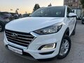 <div style='margin-bottom: 5px; font-size: 14px; color: #000000;'><div style='float: left;'><b>Hyundai</b> Tucson</div><div style='float: right;'>29 900<div style='text-align: right; font-size: 12px; font-weight: normal;'>ЛЕВА</div></div><div style='clear: both;'></div></div><img src=//vsichkikoli.com/img/obiavi/2025-10-23/car-7a2084994128822bd44d7958c6ee11ca.jpg>