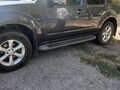 <div style='margin-bottom: 5px; font-size: 14px; color: #000000;'><div style='float: left;'><b>Nissan</b> Pathfinder</div><div style='float: right;'>6 000<div style='text-align: right; font-size: 12px; font-weight: normal;'>ЛЕВА</div></div><div style='clear: both;'></div></div><img src=//vsichkikoli.com/img/obiavi/2025-10-25/car-6e700bda9a8ea36c6e282ef46b4a9705.jpg>