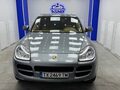 <div style='margin-bottom: 5px; font-size: 14px; color: #000000;'><div style='float: left;'><b>Porsche</b> Cayenne</div><div style='float: right;'>13 500<div style='text-align: right; font-size: 12px; font-weight: normal;'>ЛЕВА</div></div><div style='clear: both;'></div></div><img src=//vsichkikoli.com/img/obiavi/2025-10-25/car-bb1dd37e137278c0894611a79386b303.jpg>