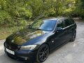 <div style='margin-bottom: 5px; font-size: 14px; color: #000000;'><div style='float: left;'><b>BMW</b> 320</div><div style='float: right;'>9 999<div style='text-align: right; font-size: 12px; font-weight: normal;'>ЛЕВА</div></div><div style='clear: both;'></div></div><img src=//vsichkikoli.com/img/obiavi/2025-10-25/car-2c5e630bce96ecf00462241c21944e46.jpg>