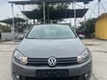 <div style='margin-bottom: 5px; font-size: 14px; color: #000000;'><div style='float: left;'><b>VW</b> Golf</div><div style='float: right;'>8 300<div style='text-align: right; font-size: 12px; font-weight: normal;'>ЛЕВА</div></div><div style='clear: both;'></div></div><img src=//vsichkikoli.com/img/obiavi/2025-10-26/car-239519fbe3d379784aeecb36317203a8.jpg>
