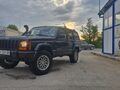 <div style='margin-bottom: 5px; font-size: 14px; color: #000000;'><div style='float: left;'><b>Jeep</b> Cherokee</div><div style='float: right;'>9 000<div style='text-align: right; font-size: 12px; font-weight: normal;'>ЛЕВА</div></div><div style='clear: both;'></div></div><img src=//vsichkikoli.com/img/obiavi/2025-10-26/car-542927c0f62cb1ea09520bd924803635.jpg>