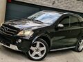 <div style='margin-bottom: 5px; font-size: 14px; color: #000000;'><div style='float: left;'><b>Mercedes-Benz</b> ML 320</div><div style='float: right;'>19 300<div style='text-align: right; font-size: 12px; font-weight: normal;'>ЛЕВА</div></div><div style='clear: both;'></div></div><img src=//vsichkikoli.com/img/obiavi/2025-10-27/car-f3ca6a78a426c5b4bc53ccbd33068d13.jpg>