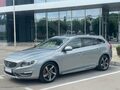 <div style='margin-bottom: 5px; font-size: 14px; color: #000000;'><div style='float: left;'><b>Volvo</b> V60</div><div style='float: right;'>23 450<div style='text-align: right; font-size: 12px; font-weight: normal;'>ЛЕВА</div></div><div style='clear: both;'></div></div><img src=//vsichkikoli.com/img/obiavi/2025-10-27/car-868d95eb28b98593676db1b69aa81751.jpg>