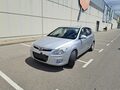 <div style='margin-bottom: 5px; font-size: 14px; color: #000000;'><div style='float: left;'><b>Hyundai</b> i30</div><div style='float: right;'>9 500<div style='text-align: right; font-size: 12px; font-weight: normal;'>ЛЕВА</div></div><div style='clear: both;'></div></div><img src=//vsichkikoli.com/img/obiavi/2025-10-27/car-49e4f774b8ea706fba214b70381fbe7b.jpg>