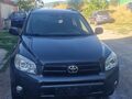 <div style='margin-bottom: 5px; font-size: 14px; color: #000000;'><div style='float: left;'><b>Toyota</b> RAV 4</div><div style='float: right;'>10 500<div style='text-align: right; font-size: 12px; font-weight: normal;'>ЛЕВА</div></div><div style='clear: both;'></div></div><img src=//vsichkikoli.com/img/obiavi/2025-10-28/car-620059026374fb12d7d30ec8a9a47594.jpg>