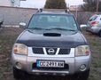 <div style='margin-bottom: 5px; font-size: 14px; color: #000000;'><div style='float: left;'><b>Nissan</b> Navara</div><div style='float: right;'>10 200<div style='text-align: right; font-size: 12px; font-weight: normal;'>ЛЕВА</div></div><div style='clear: both;'></div></div><img src=//vsichkikoli.com/img/obiavi/2025-10-28/car-96d03dc5303d2e58154f859763425e5c.jpg>