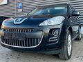 <div style='margin-bottom: 5px; font-size: 14px; color: #000000;'><div style='float: left;'><b>Peugeot</b> 4007</div><div style='float: right;'>12 800<div style='text-align: right; font-size: 12px; font-weight: normal;'>ЛЕВА</div></div><div style='clear: both;'></div></div><img src=//vsichkikoli.com/img/obiavi/2025-10-28/car-e48284e0ab631d2f870269f2ccb6c0d9.jpg>