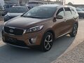 <div style='margin-bottom: 5px; font-size: 14px; color: #000000;'><div style='float: left;'><b>Kia</b> Sorento</div><div style='float: right;'>25 900<div style='text-align: right; font-size: 12px; font-weight: normal;'>ЛЕВА</div></div><div style='clear: both;'></div></div><img src=//vsichkikoli.com/img/obiavi/2025-10-29/car-45b454f0115516ddc73edb7ec412b5c3.jpg>